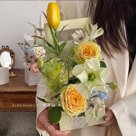 Hộp hoa tươi giấy cứng chống nước có quai xách (combo 5 hộp) ảnh 7