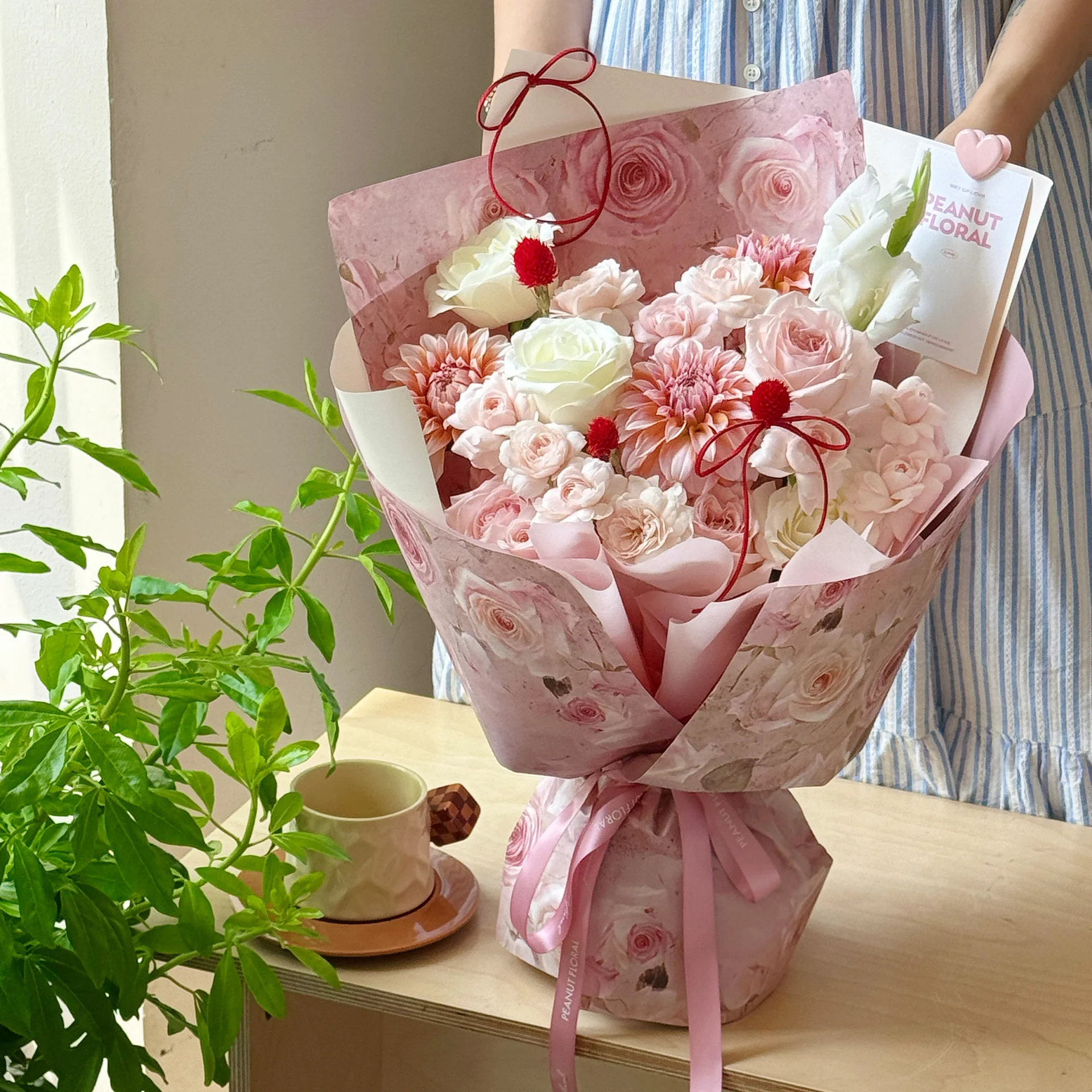 Giấy gói hoa một mặt Fenghua họa tiết hoa hồng lãng mạn tone Pastel bản 35x50cm ảnh 2