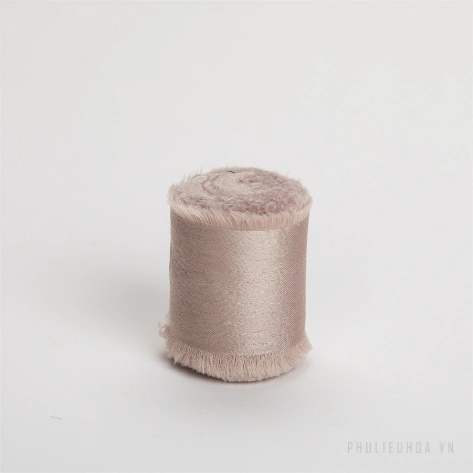 Cuộn ruy băng vải lụa silk xé tua viền 4cm x 5yard (1 cuộn) ảnh 15