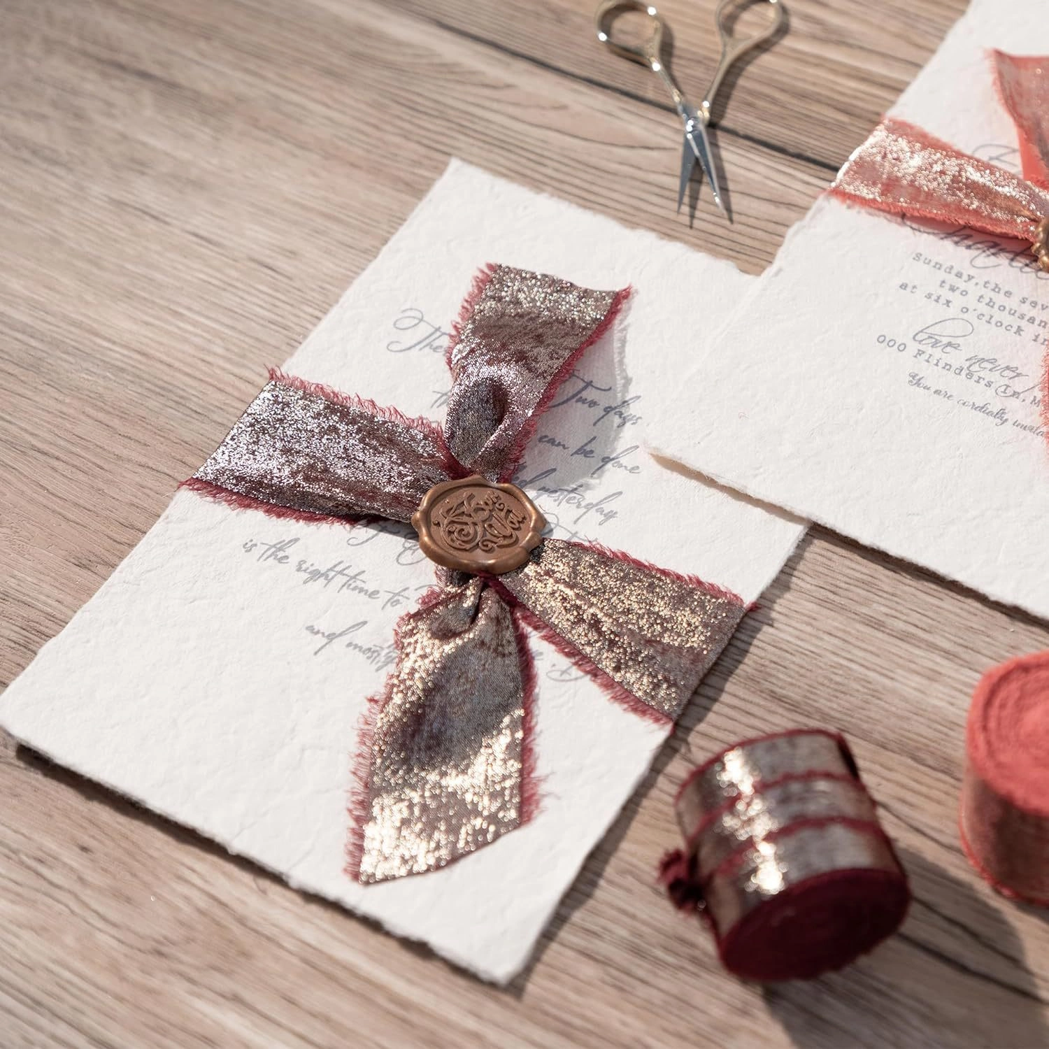 Cuộn ruy băng vải lụa phủ nhũ bạc đồng xé tua viền 4cm x 5yard (1 cuộn) ảnh 12