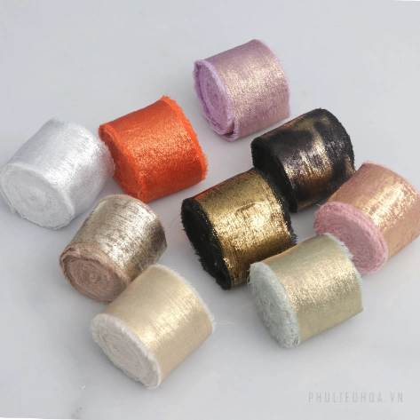 Cuộn ruy băng vải lụa phủ nhũ bạc đồng xé tua viền 4cm x 5yard (1 cuộn) ảnh 3