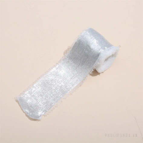 Cuộn ruy băng vải lụa phủ nhũ bạc đồng xé tua viền 4cm x 5yard (1 cuộn) ảnh 25