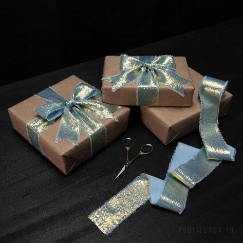 Cuộn ruy băng vải lụa phủ nhũ bạc đồng xé tua viền 4cm x 5yard (1 cuộn) ảnh 11