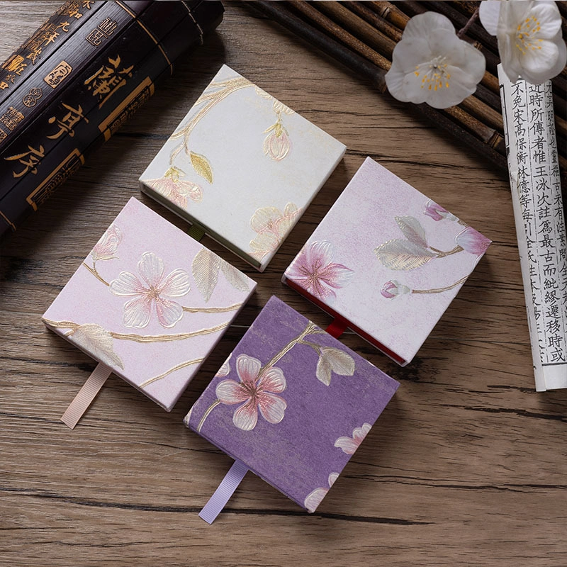 Giấy họa tiết dập nổi cánh hoa đào xấp 10 tờ ảnh 2